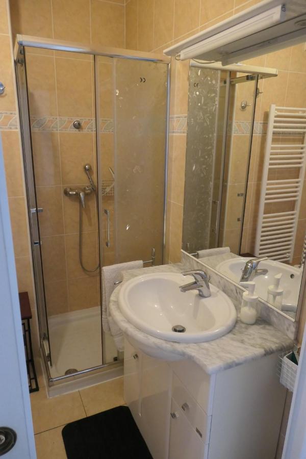 Villa Azzurra Menton Apt Luxe, Front Mer, 4Th Floor Of 5, Wifi, Tvsat, Climate Екстер'єр фото