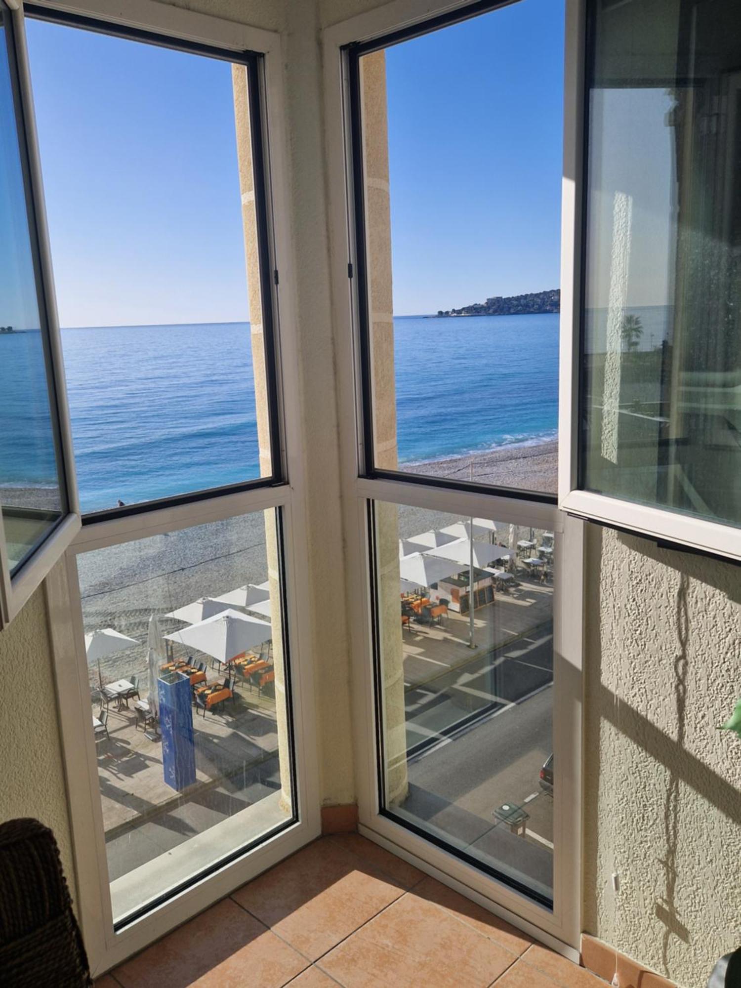 Villa Azzurra Menton Apt Luxe, Front Mer, 4Th Floor Of 5, Wifi, Tvsat, Climate Екстер'єр фото