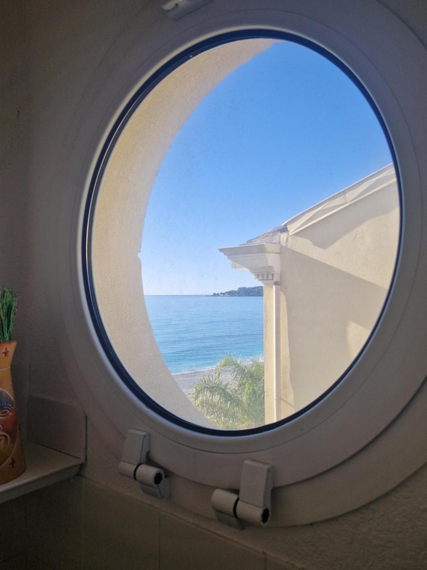 Villa Azzurra Menton Apt Luxe, Front Mer, 4Th Floor Of 5, Wifi, Tvsat, Climate Екстер'єр фото